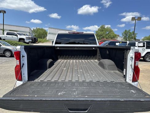 Used 2021 Chevrolet Silverado 2500 Custom w/ Custom Value Package AWD/4WD image 23