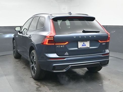 New 2026 Volvo XC60 B5 Core w/ Climate Package image 2