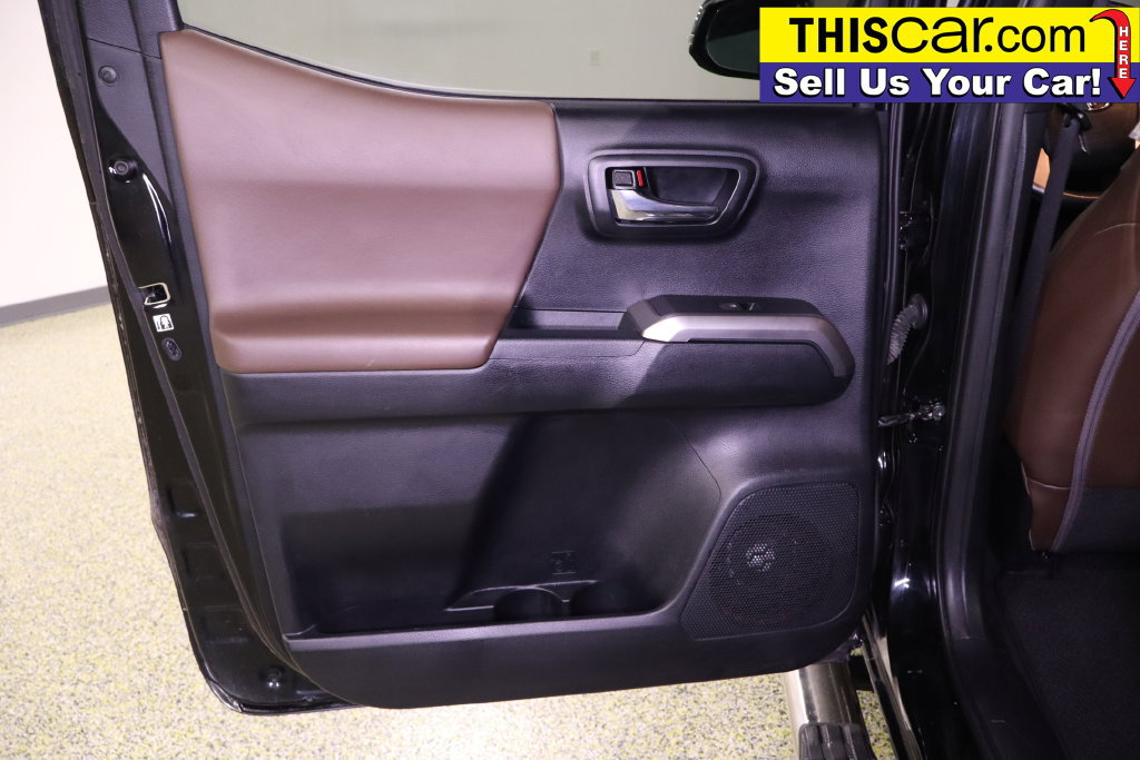 Used 2016 Toyota Tacoma Limited w/ Towing Package AWD/4WD image 36