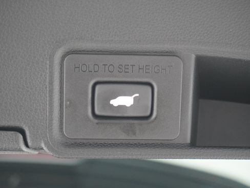Used 2025 Acura RDX SH-AWD w/ Technology Package image 33