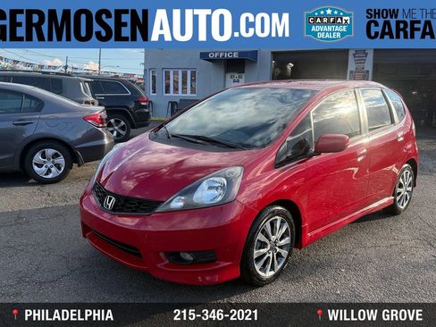 Used 2013 Honda Fit Sport image 1