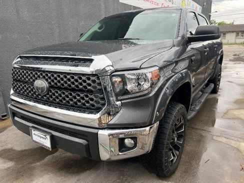 Used 2020 Toyota Tundra SR5 w/ SR5 Leather Package RWD image 1