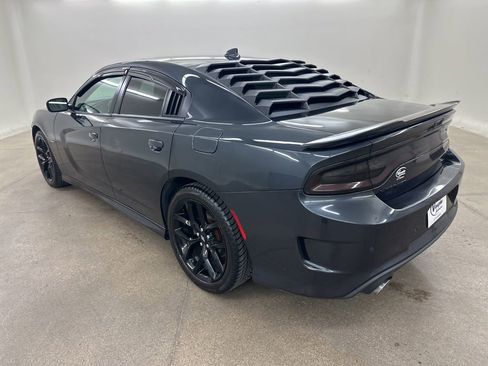Used 2019 Dodge Charger R/T w/ Blacktop Package image 8