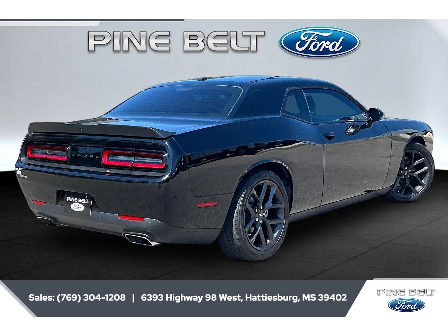 Used 2021 Dodge Challenger R/T w/ Blacktop Package RWD image 11