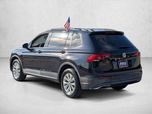Used 2018 Volkswagen Tiguan S image 8