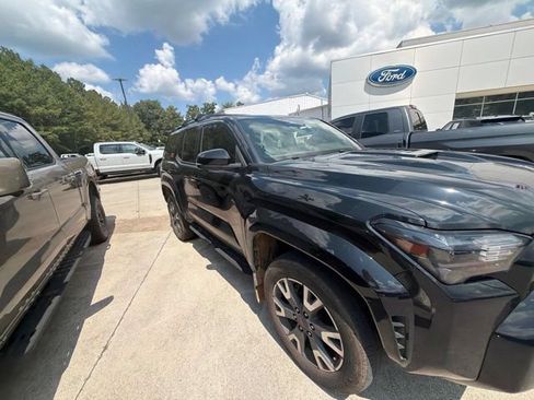 Used 2025 Toyota 4Runner TRD Sport Premium AWD/4WD image 7