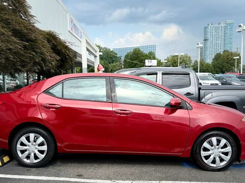 Used 2015 Toyota Corolla LE FWD image 8