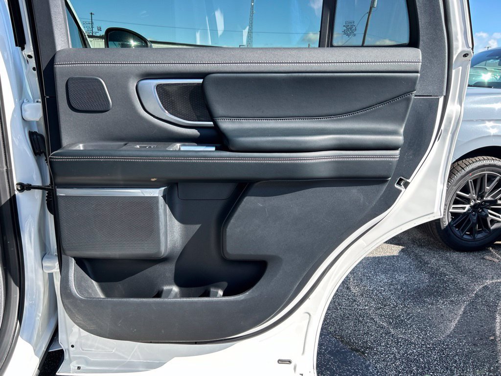 Used 2025 Ford Expedition Platinum w/ Stealth Performance Package AWD/4WD image 51
