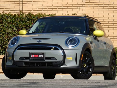 Used 2022 MINI Cooper SE image 4