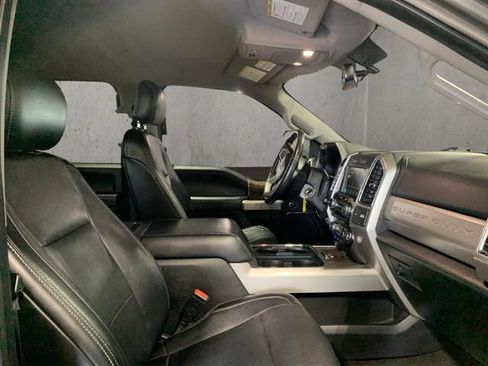Used 2018 Ford F250 Lariat w/ Chrome Package AWD/4WD image 18
