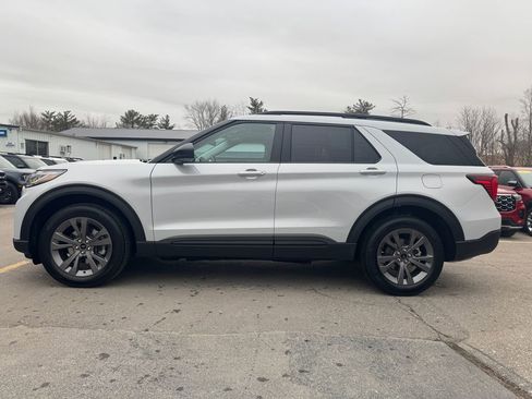 New 2026 Ford Explorer Active w/ Active Comfort Package image 8