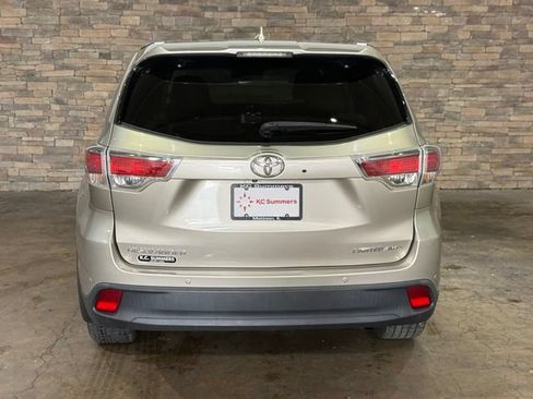 Used 2015 Toyota Highlander Limited w/ Driver Technology Package AWD/4WD image 7