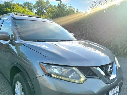 Used 2016 Nissan Rogue SV w/ SV Family Package AWD/4WD image 8