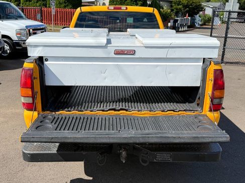 Used 2003 GMC Sierra 2500 W/T RWD image 10