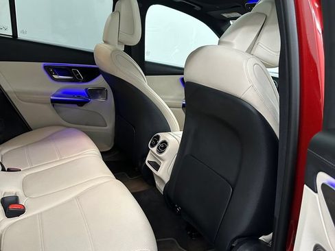 Used 2023 Mercedes-Benz GLC 300 4MATIC w/ Exclusive Trim Package image 30