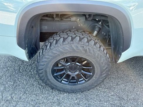 Used 2022 Toyota Tundra SR5 w/ TRD Off-Road Premium Package AWD/4WD image 9