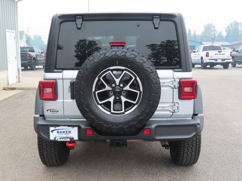 Used 2024 Jeep Wrangler Unlimited Rubicon AWD/4WD image 8