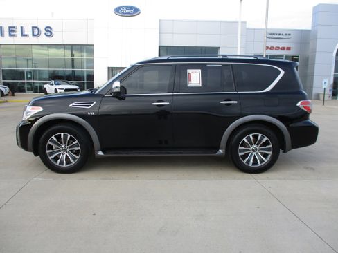 Used 2020 Nissan Armada SL w/ Premium Package image 2