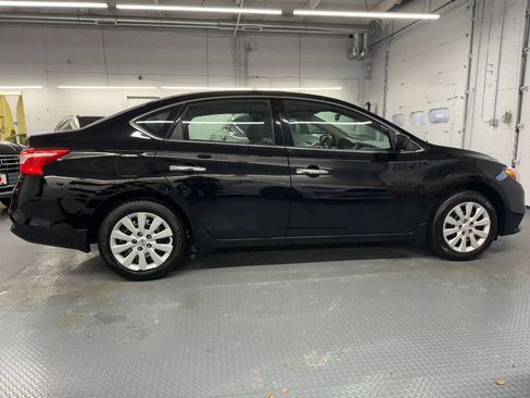 Used 2017 Nissan Sentra S image 6