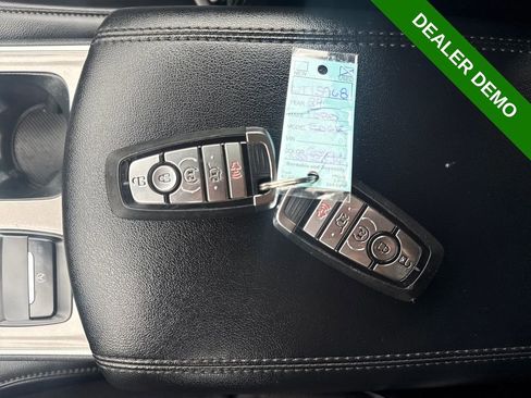 Used 2024 Ford Edge SEL w/ Convenience Package AWD/4WD image 37