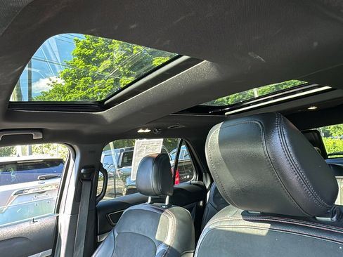 Used 2018 Ford Explorer XLT w/ Equipment Group 202A image 26