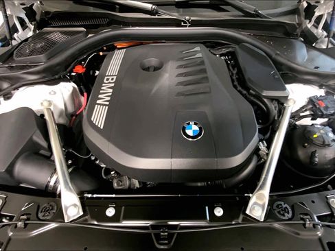 New 2026 BMW 550e xDrive w/ Executive Package image 16