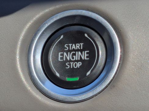 Used 2021 Cadillac Escalade ESV Premium Luxury Platinum RWD image 36