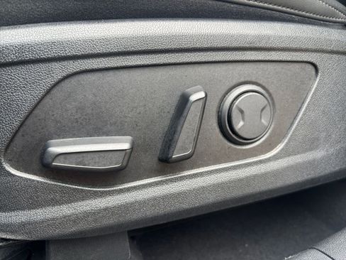 Used 2024 Kia Sorento S FWD image 23