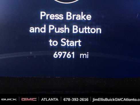Used 2024 Chrysler Pacifica Touring-L FWD image 8
