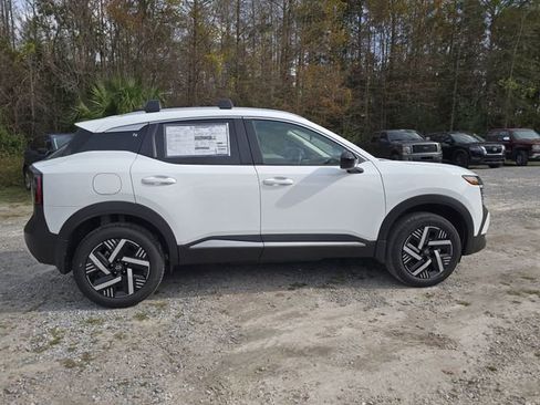 New 2026 Nissan Kicks SV w/ Cold Weather Package image 9