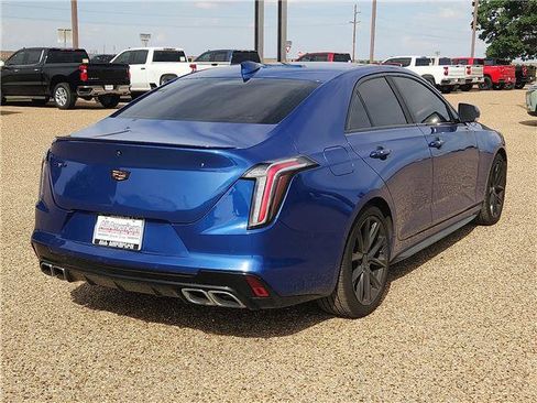 Used 2020 Cadillac CT4 V w/ Technology Package RWD image 4
