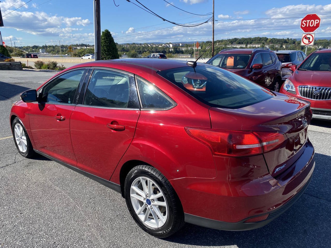 Used 2015 Ford Focus SE FWD image 7
