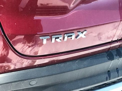 Certified 2025 Chevrolet Trax LT w/ Sunroof Package image 5