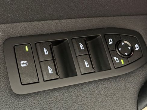 Used 2024 BMW iX M60 AWD/4WD image 13