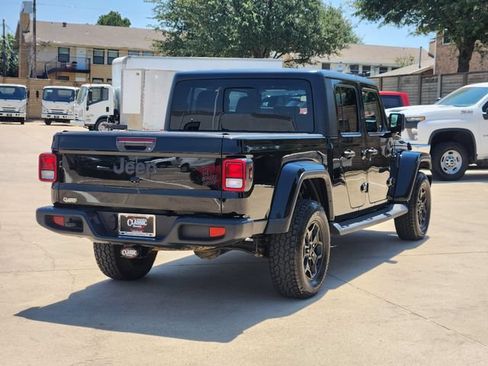Used 2021 Jeep Gladiator Sport AWD/4WD image 15