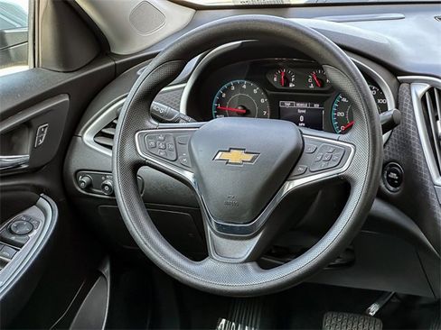Used 2024 Chevrolet Malibu LT image 27