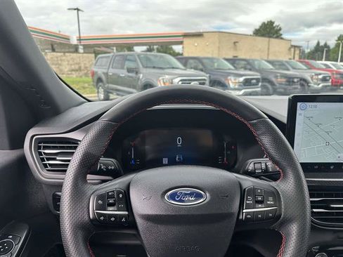 Used 2024 Ford Escape ST-Line w/ Tech Pack #1 AWD/4WD image 18