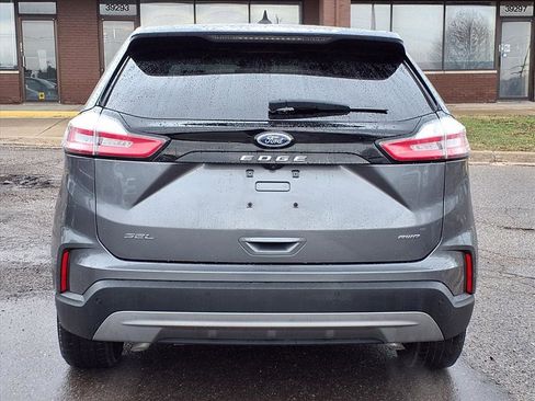 Used 2023 Ford Edge SEL w/ Convenience Package image 4