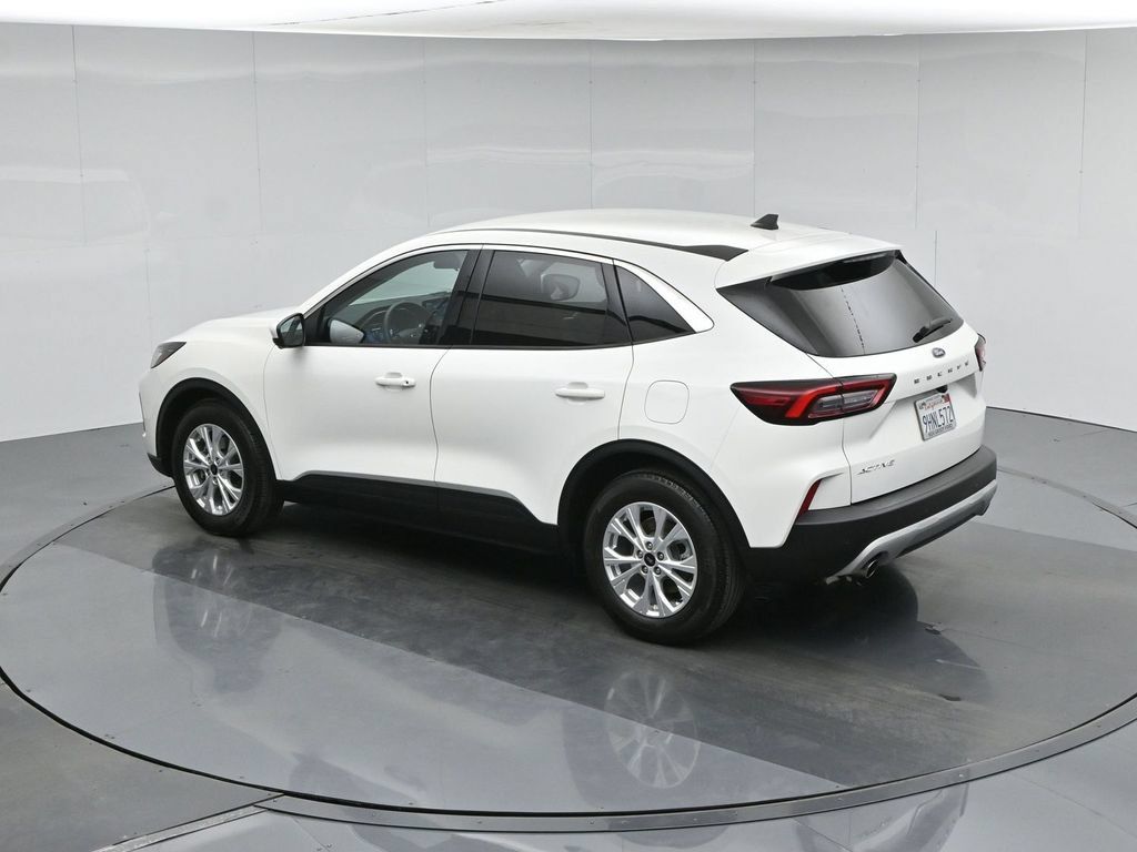 Used 2023 Ford Escape Active w/ Tech Pack #2 FWD image 45