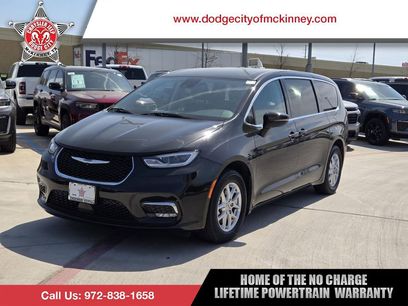 Used 2023 Chrysler Pacifica Touring-L