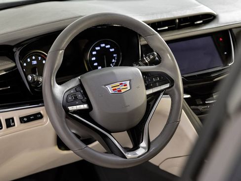 Used 2020 Cadillac XT6 Premium Luxury FWD image 13