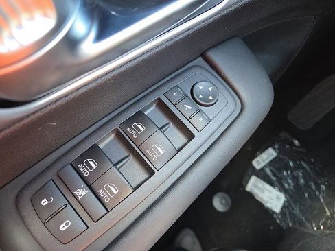 New 2026 Chrysler Pacifica Limited w/ S Appearance Package image 31