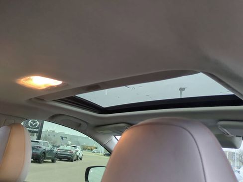 Used 2019 Subaru Crosstrek 2.0i Limited w/ Moonroof Package w/Navigation AWD/4WD image 21