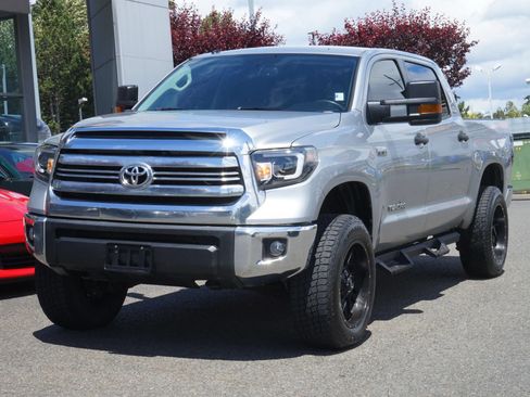 Used 2016 Toyota Tundra SR5 w/ TRD Off Road Package AWD/4WD image 1