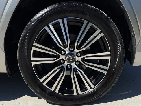 Used 2023 Lexus LX 600 4WD w/ Luxury Package image 45