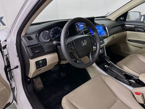 Used 2015 Honda Accord EX-L image 10
