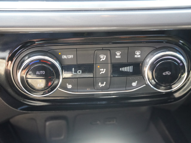 Used 2024 Chevrolet Trax ACTIV w/ Sunroof Package FWD image 25