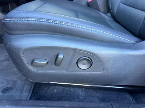 Used 2024 Chevrolet Equinox EV LT FWD image 14