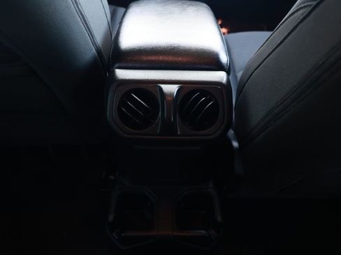 Used 2022 Jeep Wrangler Sport AWD/4WD image 32