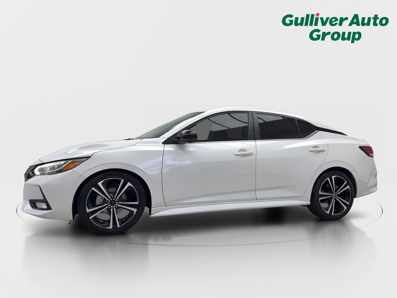 Used 2020 Nissan Sentra SR w/ Premium Package FWD image 2
